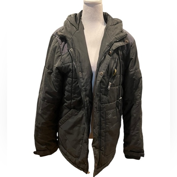 Volcom mens jacket  warm costly but comfotable - Picture 1 of 11